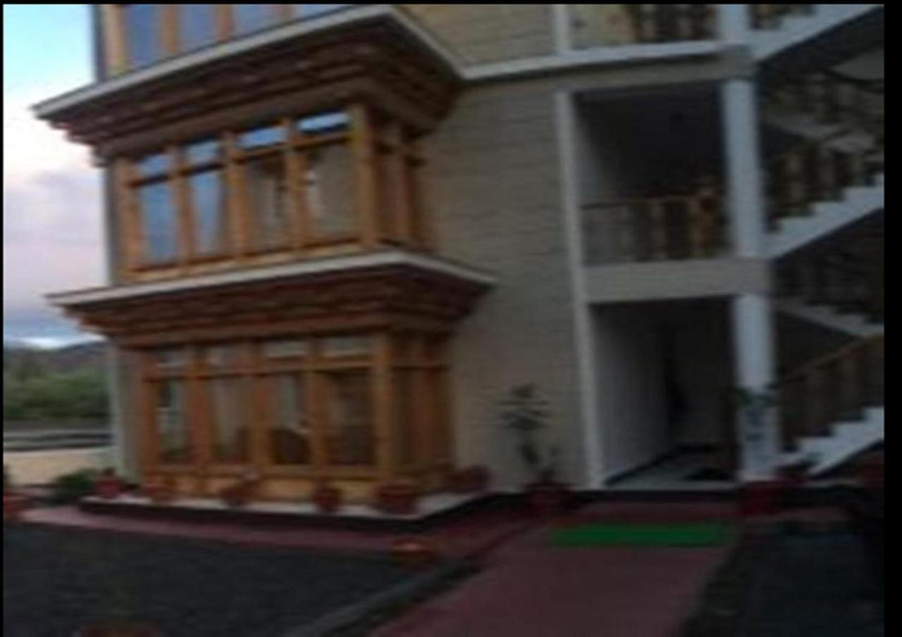 Hotel Om Ladakh Leh Dış mekan fotoğraf